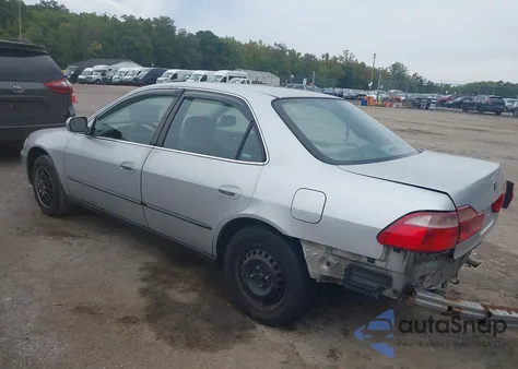 2000 Honda Accord 2.3 Lx z USA, uszkodzony, nr VIN 1HGCG6654YA114847